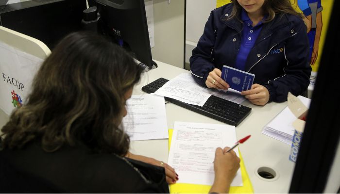  20,3 mil vagas: semana começa com oportunidades de emprego em todo Paraná